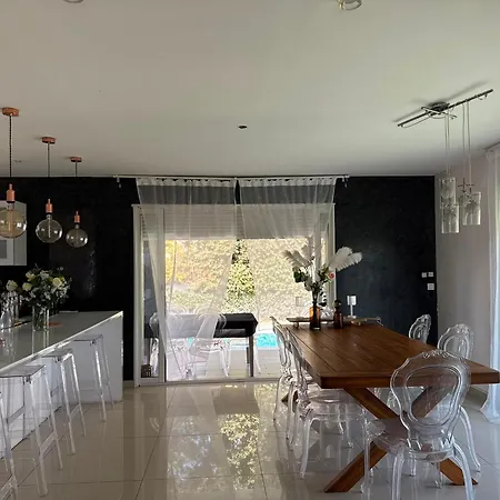 Maison De Charme Au Coeur De La Camargue Ideale Pour Un Sejour En Famille Ou Entre Amis Semesterbostad