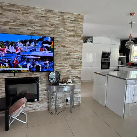 펜션 Maison De Charme Au Coeur De La Camargue Ideale Pour Un Sejour En Famille Ou Entre Amis *
